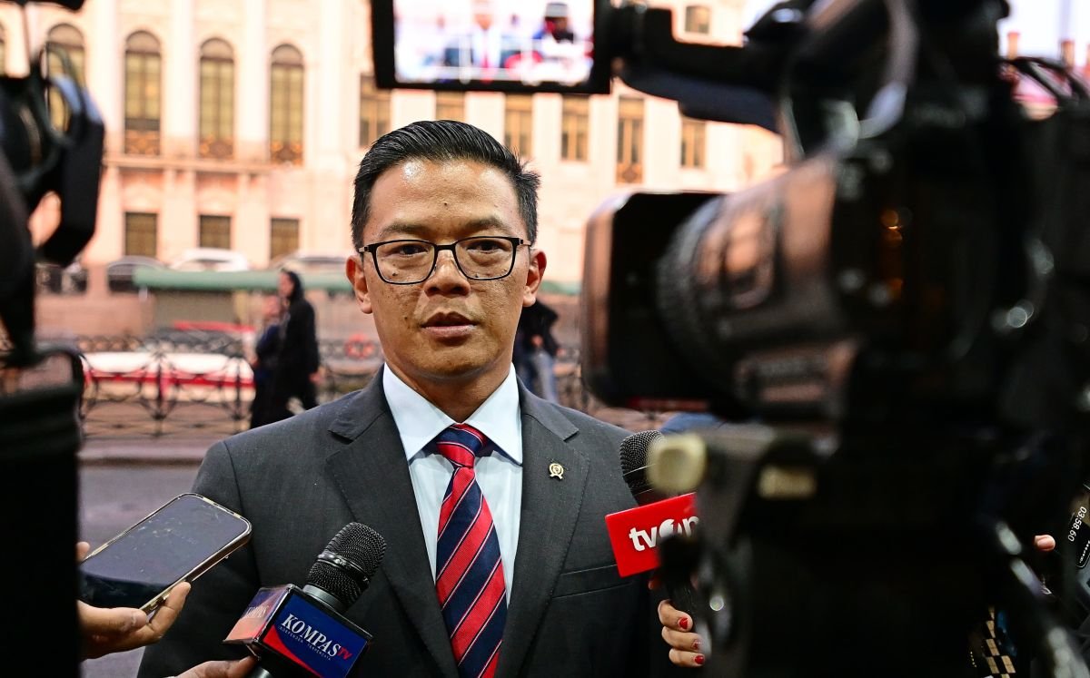 Evakuasi WNI di Iran Disiapkan, Prabowo Pantau Ketat