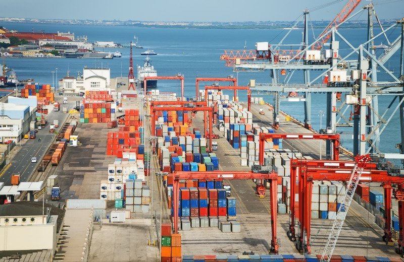 Izin Ruwet Hambat Pengembangan Kawasan Industri dan Investasi 