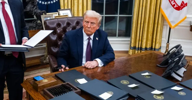 Trump Desak RUU Stablecoin Segera Diserahkan ke Mejanya