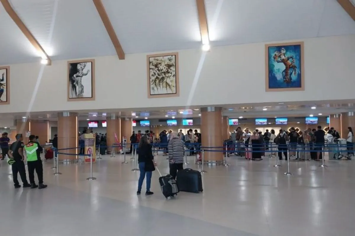 Bali: 17 penerbangan keluar dibatalkan karena letusan Lewotobi