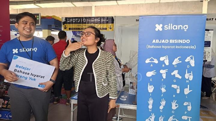 Belajar Bahasa Isyarat bersama Teman Tuli