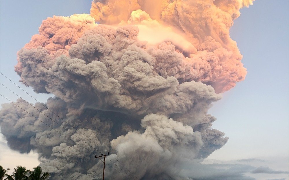 Tiga Bandara Ini Ditutup Dampak Erupsi Gunung Lewotobi