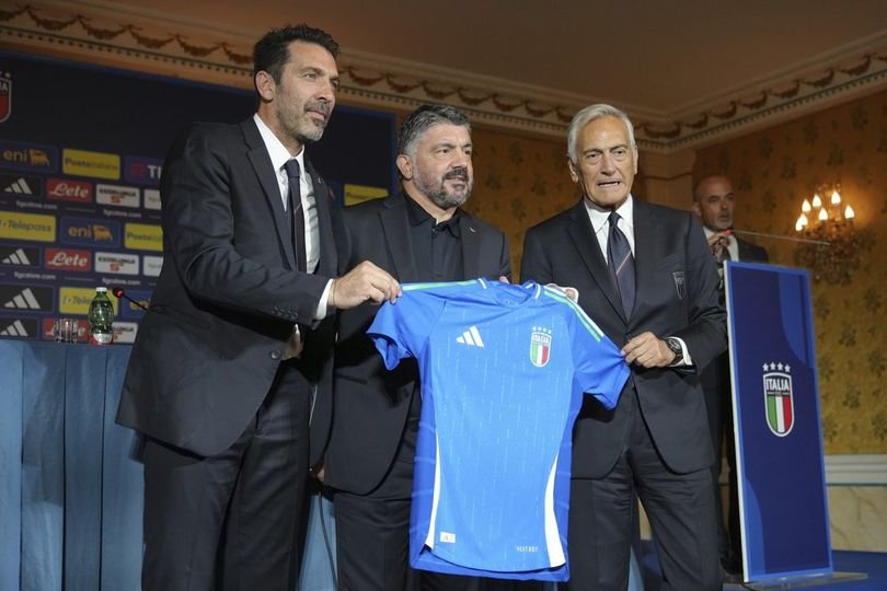 Buffon Tolak Mourinho jadi Pelatih Timnas Italia, Ada Apa?