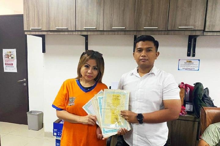 Kejati Jatim Terima Berkas Kasus Penahanan Ijazah 44 Eks Karyawan Jan Hwa Diana