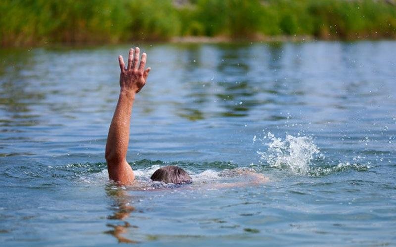 Tragis! 2 Remaja di Tebo Hilang Terseret Arus Sungai Batanghari saat Mandi