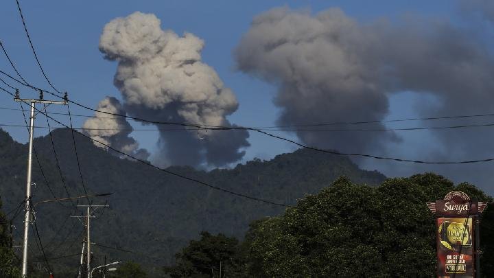 Gunung Dukono Meletus 3 Kali dalam 5 Jam, Ini Data Badan Geologi