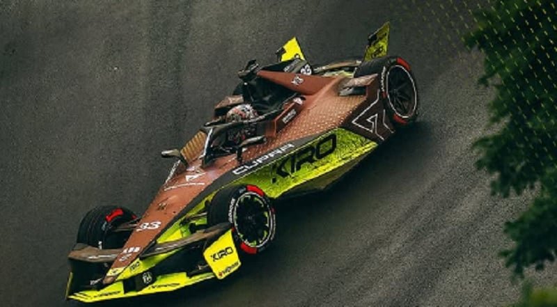 Hasil Formula E Jakarta 2025: Penuh Drama! Ticktum Menang, De Vries Gagal Finis