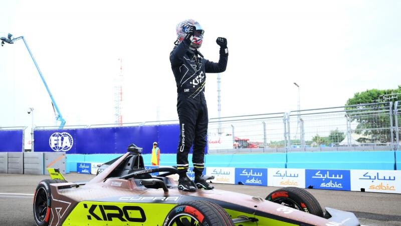 Dan Ticktum Cetak Kemenangan Perdana di Formula E Jakarta