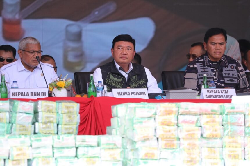 Perang Narkoba, Menko Polkam Pimpin Pemusnahan 2 Ton Sabu di Batam