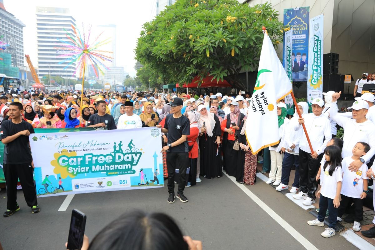Menag Lepas 1.500 Peserta CFD, Semarakkan Tahun Baru Islam 1447 H