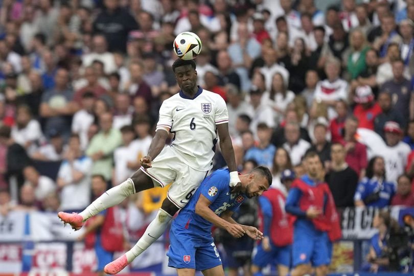 5 Bek Tengah yang Bisa Dibeli Liverpool untuk Gantikan Jarell Quansah: Bek Timnas Inggris Jadi Kandidat Terdepan