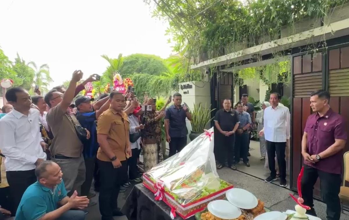 Ultah Ke-64, Jokowi Dapat 101 Karangan Bunga Termasuk dari Prabowo