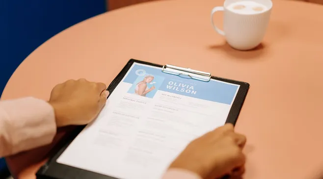 Perbedaan Portofolio dan CV di Rekrutmen Bersama BUMN 2025