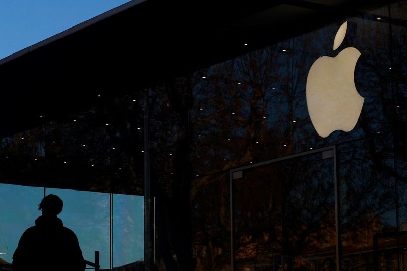 Para eksekutif Apple mengadakan pembicaraan internal tentang pembelian Perplexity, Bloomberg News melaporkan
